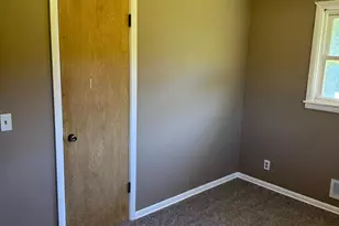 435 W Ottawa St, Le Center, MN 56057 - Photo 17