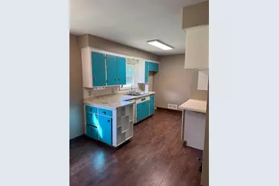435 W Ottawa Street, Le Center, MN 56057 - Photo 7