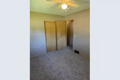 435 W Ottawa Street, Le Center, MN 56057 - Photo 15