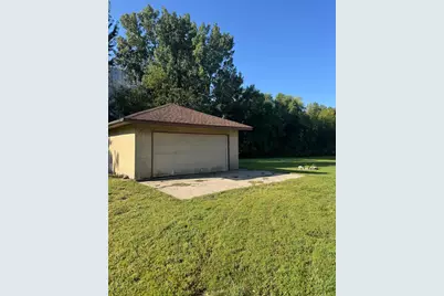 435 W Ottawa Street, Le Center, MN 56057 - Photo 19