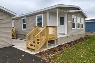 105 NW 4th Ave, Staples, MN 56479 - Photo 1