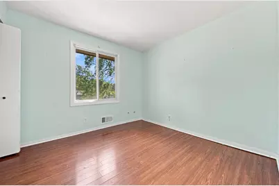 360 Brooks Avenue W, Roseville, MN 55113 - Photo 17