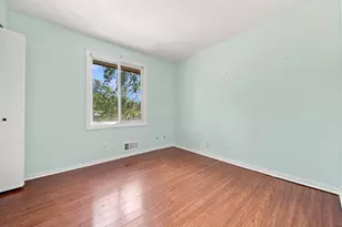 360 Brooks Ave W, Roseville, MN 55113 - Photo 17