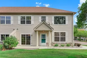 2036 Chicory Way, Chanhassen, MN 55317 - Photo 3