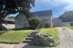 307 S Grant St, Fairmont, MN 56031 - Photo 1