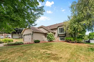 8844 Acadia Rd, Woodbury, MN 55125 - Photo 3
