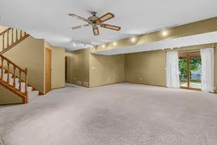 8844 Acadia Rd, Woodbury, MN 55125 - Photo 17