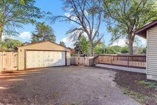 1909 Laramie Trail, Brooklyn Park, MN 55444 - Photo 31