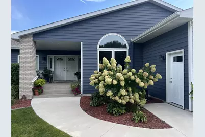 825 S Hubbard Avenue, Litchfield, MN 55355 - Photo 27
