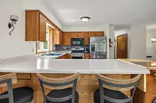 3066 Greenbrier St, Little Canada, MN 55117 - Photo 9