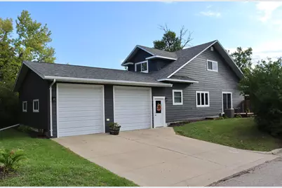 137 Center Street S, Lake Benton, MN 56149 - Photo 1