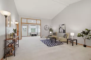 6850 Jenny Ln, Woodbury, MN 55125 - Photo 7