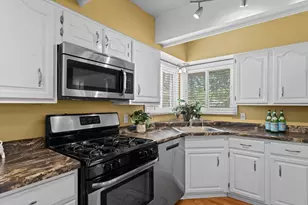 2900 W 84th St, Bloomington, MN 55431 - Photo 9
