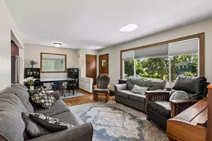 7608 Viewcrest Ln, New Hope, MN 55427 - Photo 9