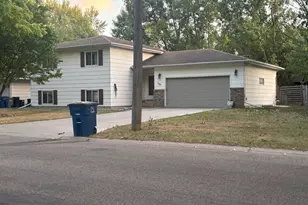 315 Brook Ave, Moorhead, MN 56560 - Photo 5