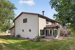 17541 Ionia Path, Lakeville, MN 55044 - Photo 3
