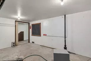 1011 N Cordova Ave, Le Center, MN 56057 - Photo 43