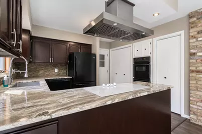 1011 N Cordova Avenue, Le Center, MN 56057 - Photo 9