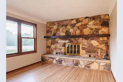 327 Pine Street, Vermillion, MN 55085 - Photo 5