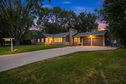 4424 W 70th St, Edina, MN 55435 - Photo 3
