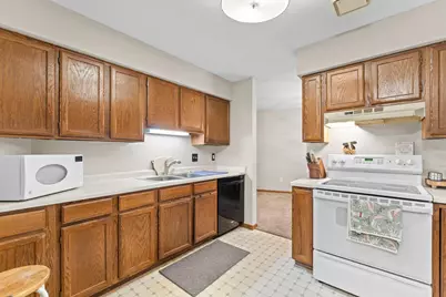 1000 41st Avenue NE #315, Columbia Heights, MN 55421 - Photo 9