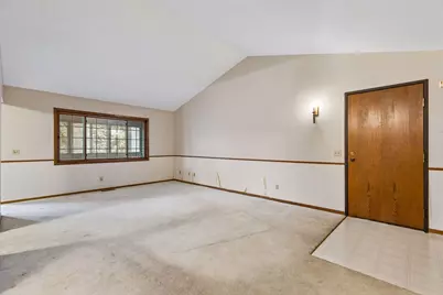 300 41st Avenue NE #202, Columbia Heights, MN 55421 - Photo 7
