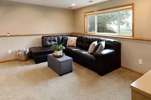 456 Braeburn Dr, Shakopee, MN 55379 - Photo 13