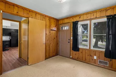 1689 Edgemont Street, Maplewood, MN 55117 - Photo 19