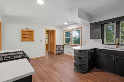 1689 Edgemont Street, Maplewood, MN 55117 - Photo 17