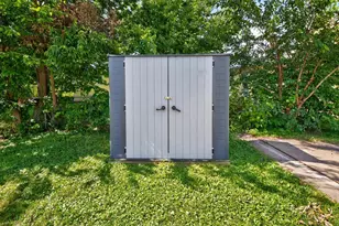 423 W Mark St, Winona, MN 55987 - Photo 11