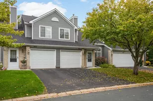 547 Mission Hills Way W, Chanhassen, MN 55317 - Photo 3