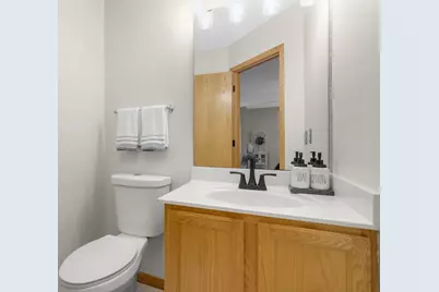547 Mission Hills Way W, Chanhassen, MN 55317 - Photo 13