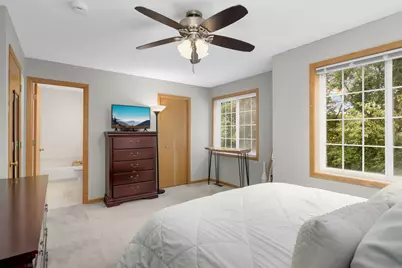 547 Mission Hills Way W, Chanhassen, MN 55317 - Photo 15