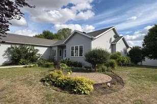 1928 33rd St S, Moorhead, MN 56560 - Photo 5