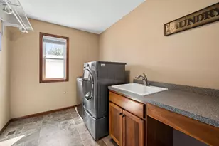 10406 Florida Ave N, Brooklyn Park, MN 55445 - Photo 45
