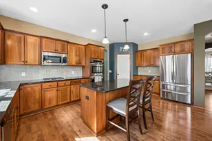 10406 Florida Ave N, Brooklyn Park, MN 55445 - Photo 9