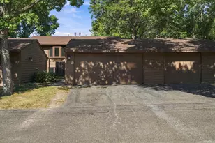 243 W Eagle Lake Dr, Maple Grove, MN 55369 - Photo 33