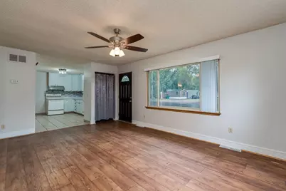 105 Jay Street, Le Sueur, MN 56058 - Photo 7