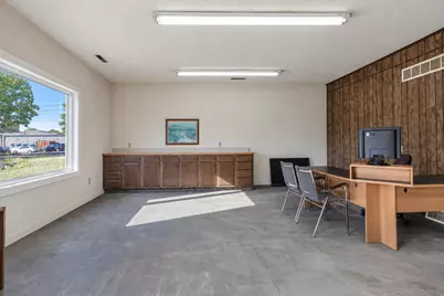155 S Montgomery Avenue, Le Center, MN 56057 - Photo 5