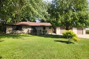 1304 State Hwy 30, Pipestone, MN 56164 - Photo 1