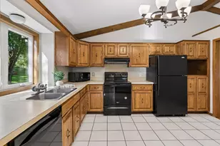 7890 Upper 139th Ct, Apple Valley, MN 55124 - Photo 5