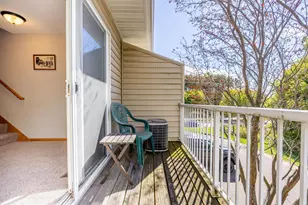 1555 County Rd D E, Maplewood, MN 55109 - Photo 13