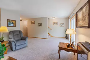 1555 County Rd D E, Maplewood, MN 55109 - Photo 11