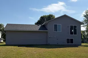 230 Dale Cir, Green Isle, MN 55338 - Photo 13