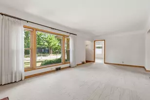 4725 Krech Ave, White Bear Lake, MN 55110 - Photo 7