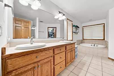 609 Lexington Lane, Moorhead, MN 56560 - Photo 11
