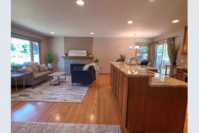 5033 Overlook Drive, Bloomington, MN 55437 - Photo 9