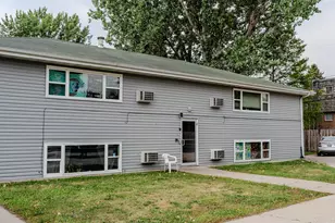 917 19th St S, Moorhead, MN 56560 - Photo 3
