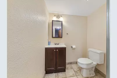 399 E Hawthorne Street, Albert Lea, MN 56007 - Photo 25