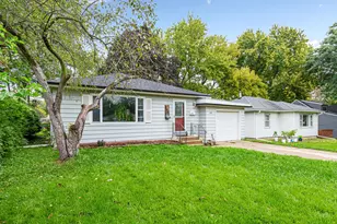 399 E Hawthorne St, Albert Lea, MN 56007 - Photo 3